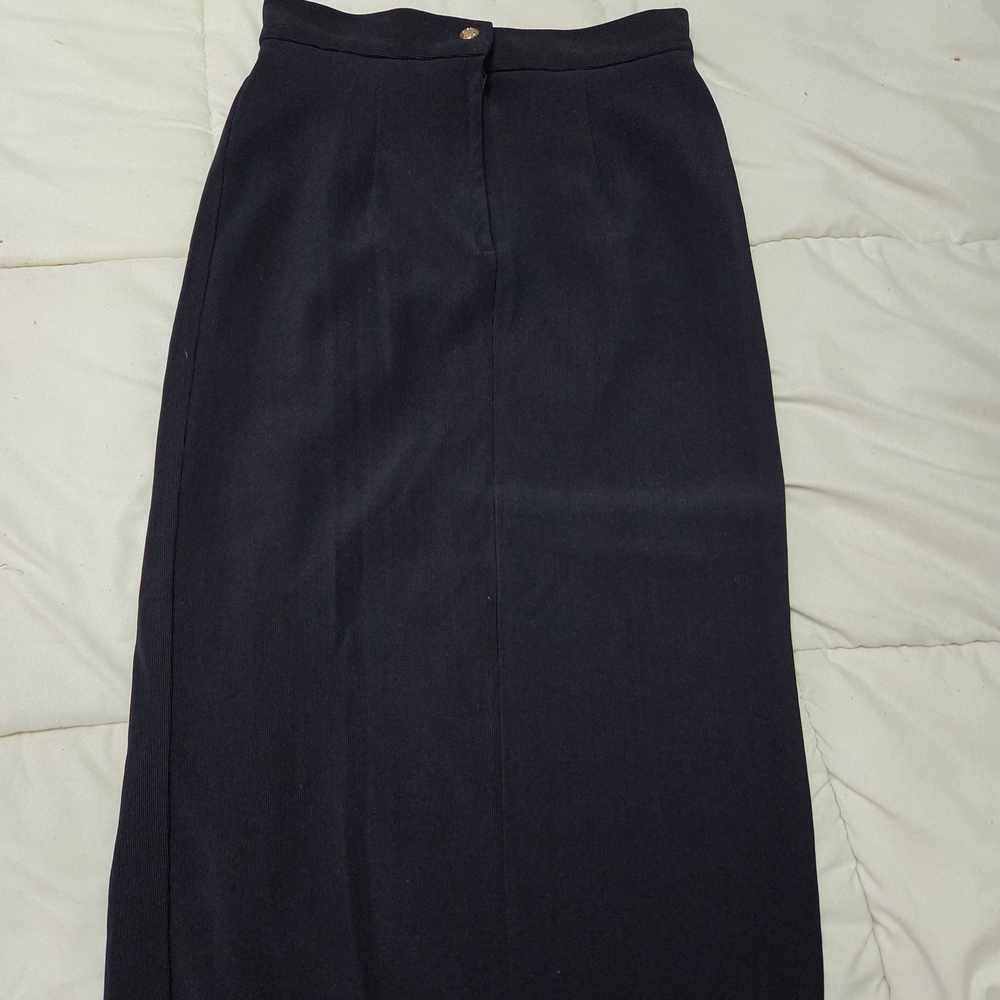 Sophisticated Black Pencil Skirt